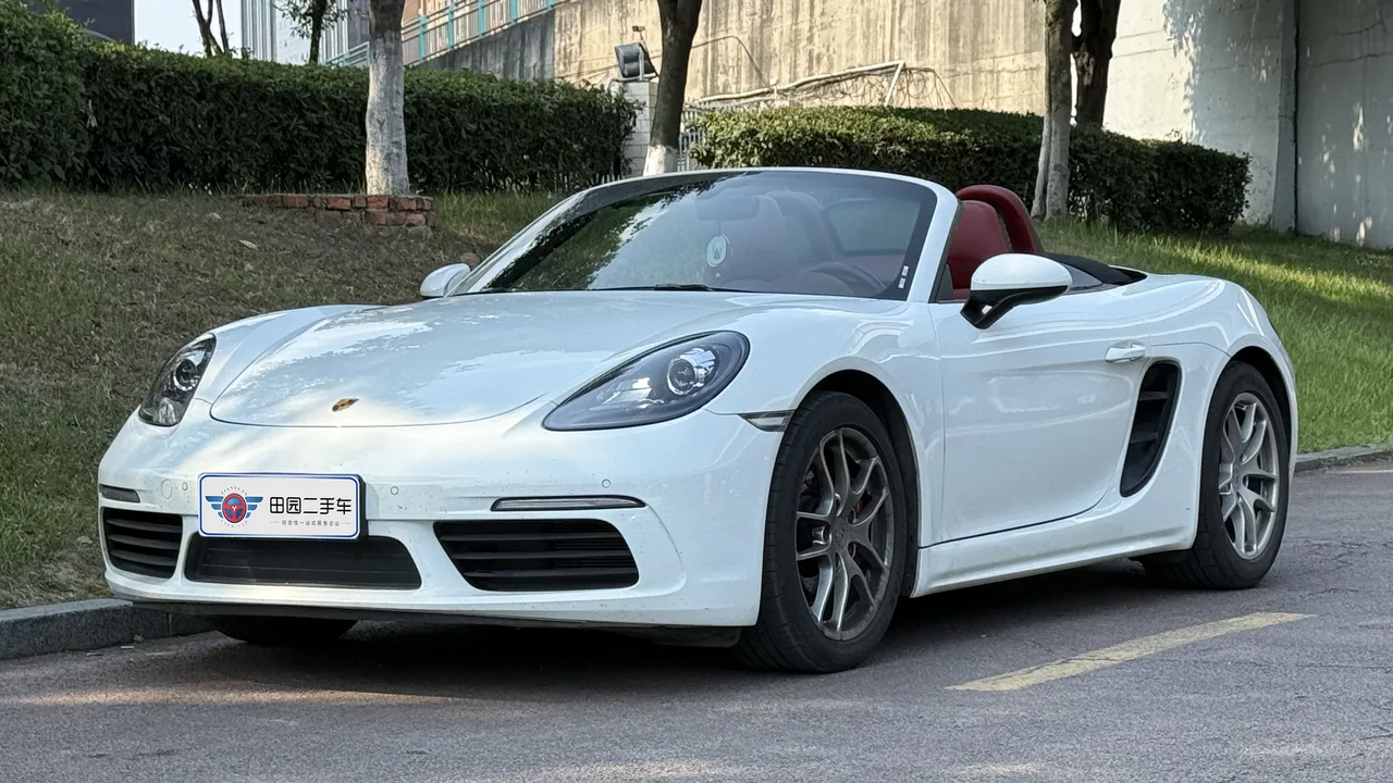 Porsche 718 Boxster - 2020 2.0T - ICE, 29k km, first reg 2021-05